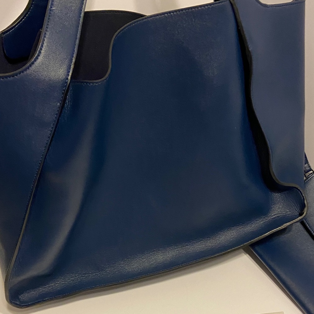 Stella McCartney Deep Blue Tote and Pouch Set vegan leather - Picture 3 of 11